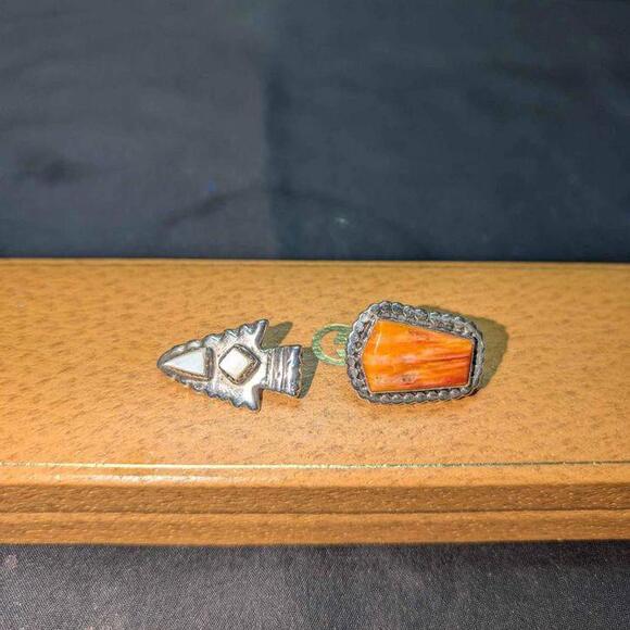 2) Navajo Brioche Orange Spiny Oyster Shell Native American Silver MOP Arrowhead - Picture 1 of 8